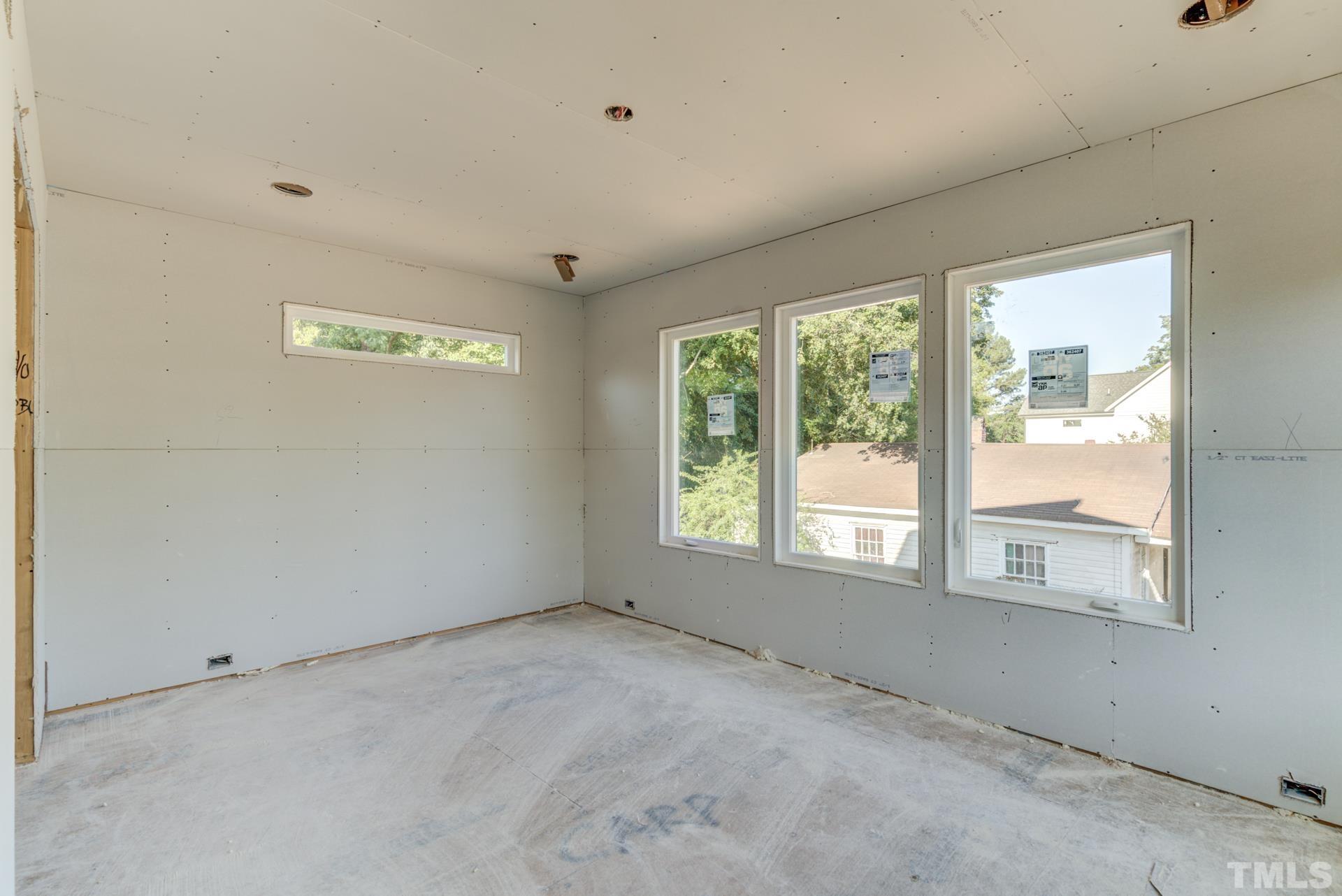 1119 Holmes Street Raleigh, NC 27601 - Photo 16 of 35 Gallery Image 16