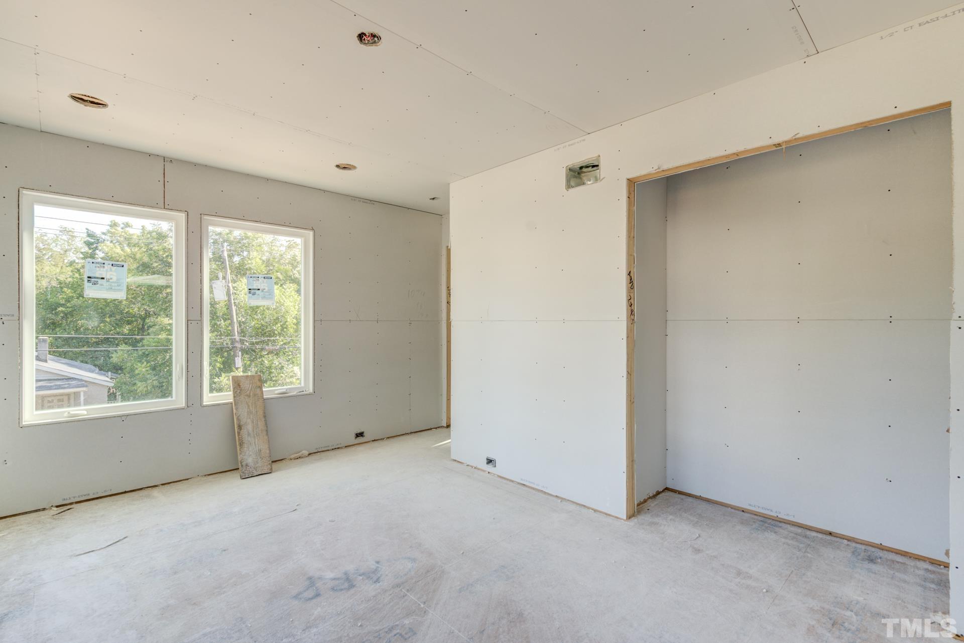 1119 Holmes Street Raleigh, NC 27601 - Photo 17 of 35 Gallery Image 17