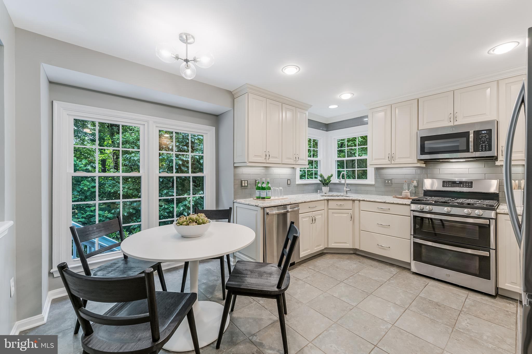 11634 Springhouse Place Reston, VA 20194 - Photo 13 of 63