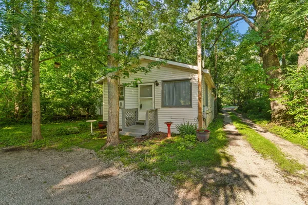 $275,000 | 1910 South Calhoun Street, Griffith, IN 46319