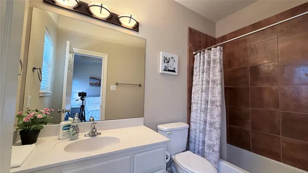 $4,700 | 1013 Gross Street, Houston, TX 77019