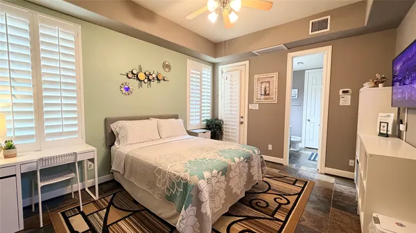 $4,700 | 1013 Gross Street, Houston, TX 77019