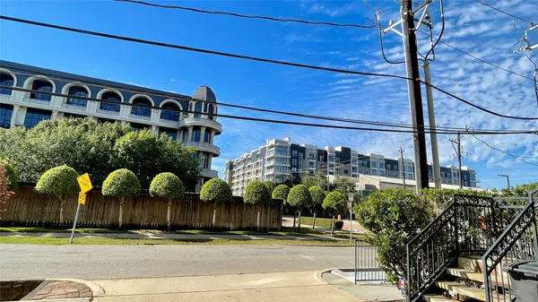 $4,700 | 1013 Gross Street, Houston, TX 77019