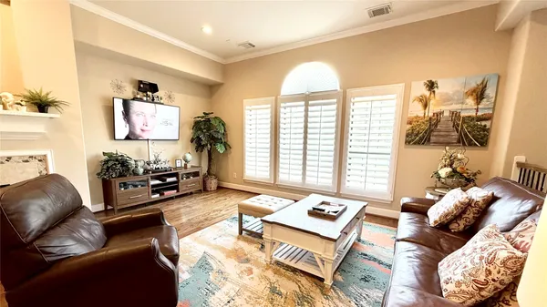 $4,700 | 1013 Gross Street, Houston, TX 77019