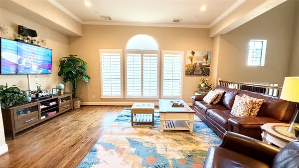 $4,700 | 1013 Gross Street, Houston, TX 77019