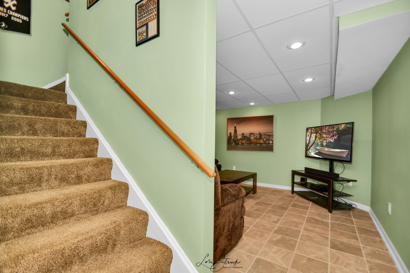 19407 Cherry Street Mokena, IL 60448 - Photo 22 of 33 a view of entryway and hall