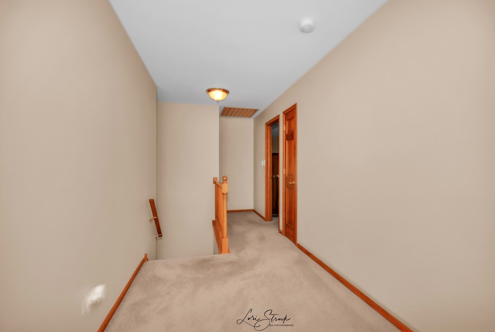 19407 Cherry Street Mokena, IL 60448 - Photo 29 of 33 a view of a room with stairs