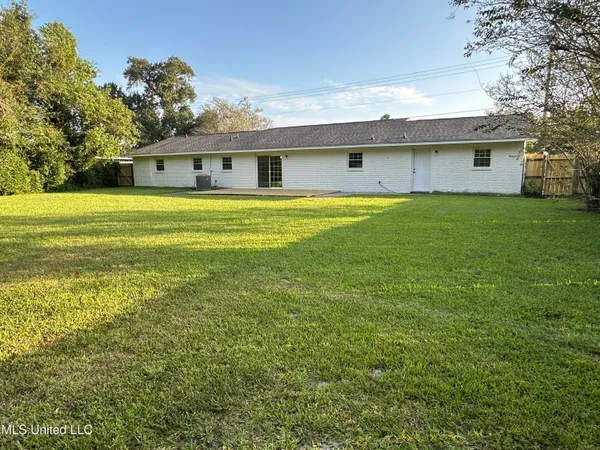 $299,500 | 223 Felicity Street, Bay St. Louis, MS 39520