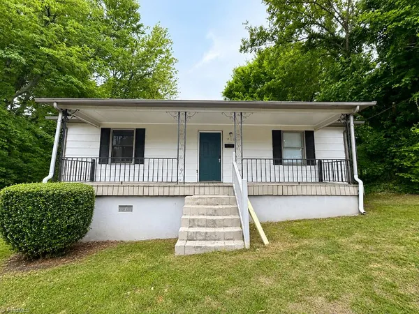 $1,025 | 812 South Broad Street, Winston-Salem, NC 27101