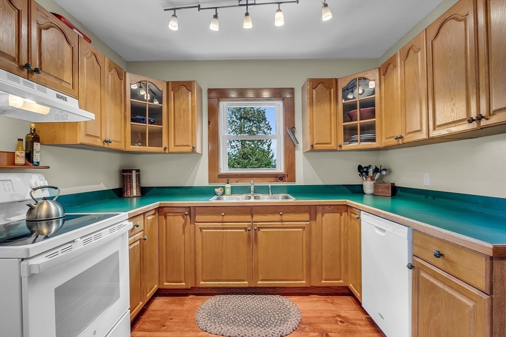 3107 Chestnut Hill Avenue Athol, MA 01331 - Photo 17 of 40