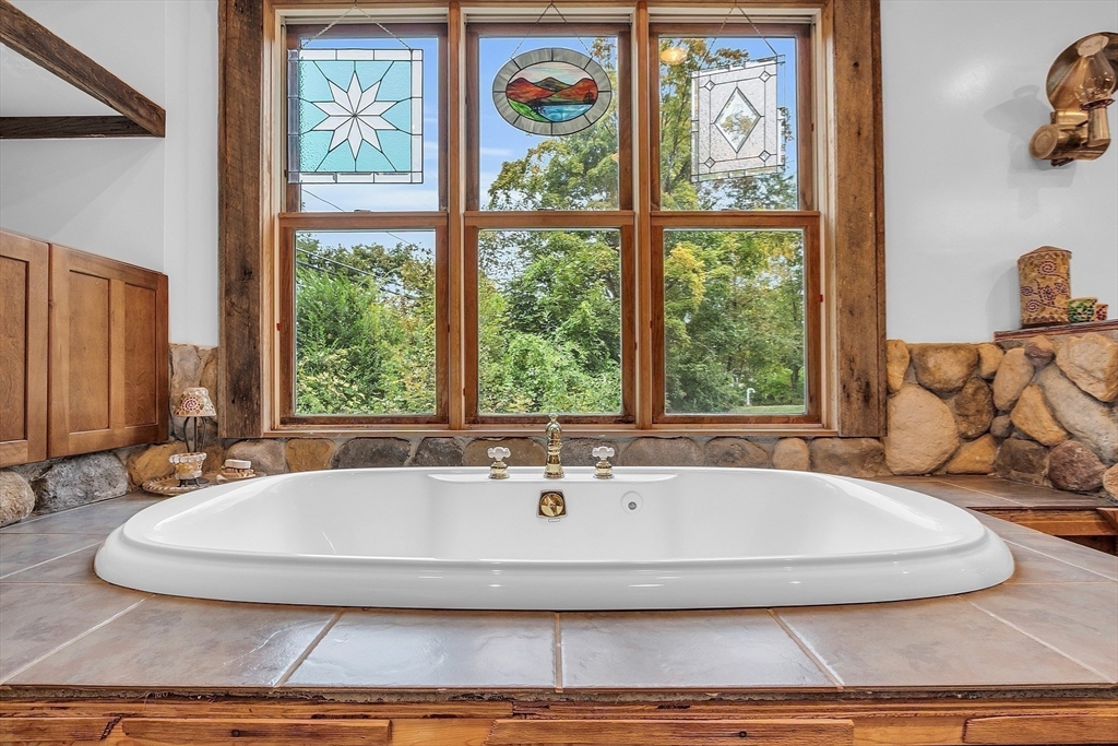 3107 Chestnut Hill Avenue Athol, MA 01331 - Photo 23 of 40