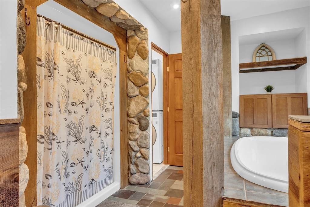 3107 Chestnut Hill Avenue Athol, MA 01331 - Photo 24 of 40