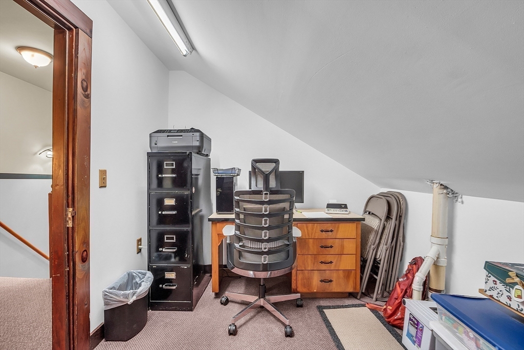 3107 Chestnut Hill Avenue Athol, MA 01331 - Photo 27 of 40