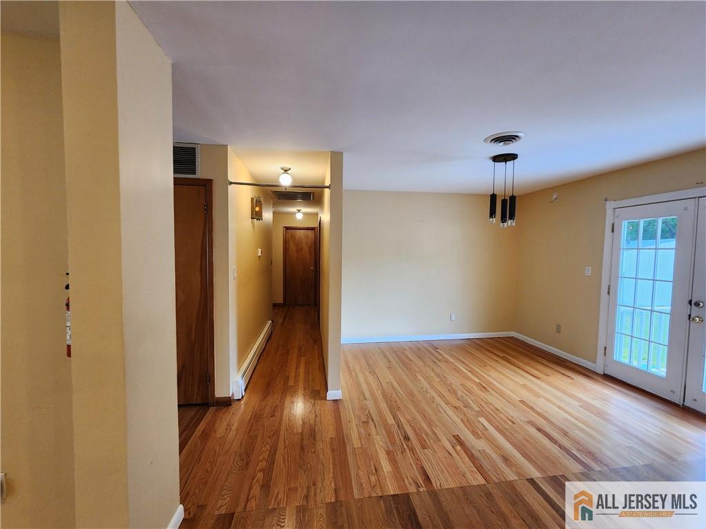 968 New Dover Road Edison, NJ 08820 - Photo 6 of 25
