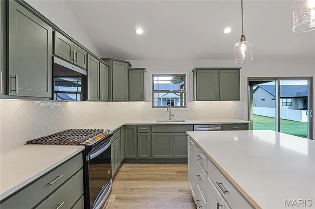 $499,900 | 404 Rumsfeld Drive, Troy, IL 62294