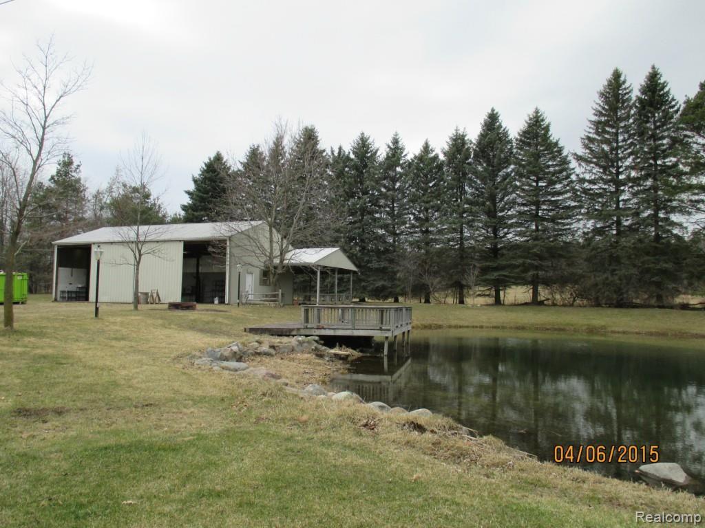 2899 Lake George Road Oxford, MI 48370 - Photo 8 of 15 Pole Barn Exterior 1.jpg