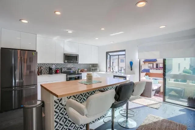 $759,900 | 2525 Woodlands Way, Oceanside, CA 92054