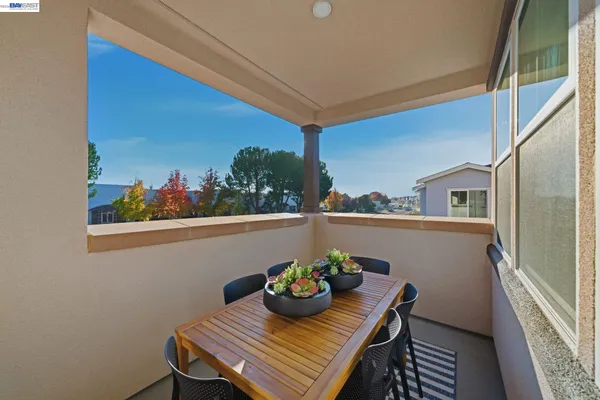 $788,129 | 4898 Las Positas Road, Unit 202, Livermore, CA 94551