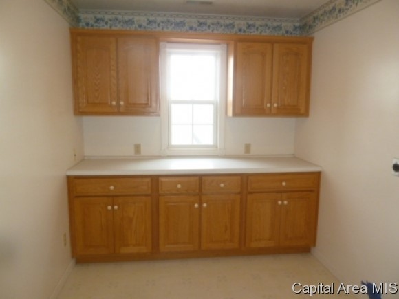 3860 East Fitzgerald Road Decatur, IL 62521 - Photo 11 of 19