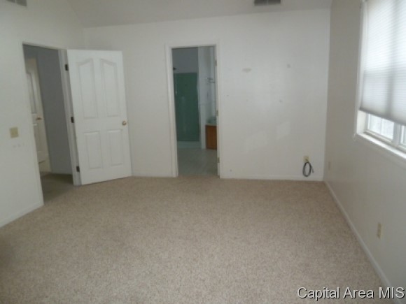 3860 East Fitzgerald Road Decatur, IL 62521 - Photo 14 of 19