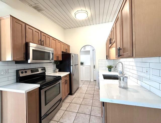 845 Division Street, Unit D Pleasanton, CA 94566 - Photo 7 of 34