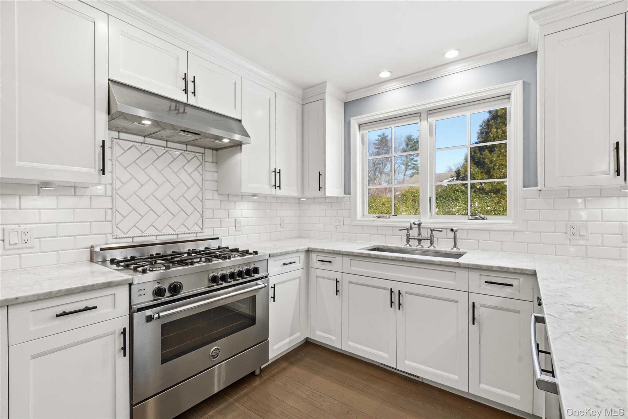 15 Elm Hill Drive Rye Brook, NY 10573 - Photo 9 of 30 Kitchen