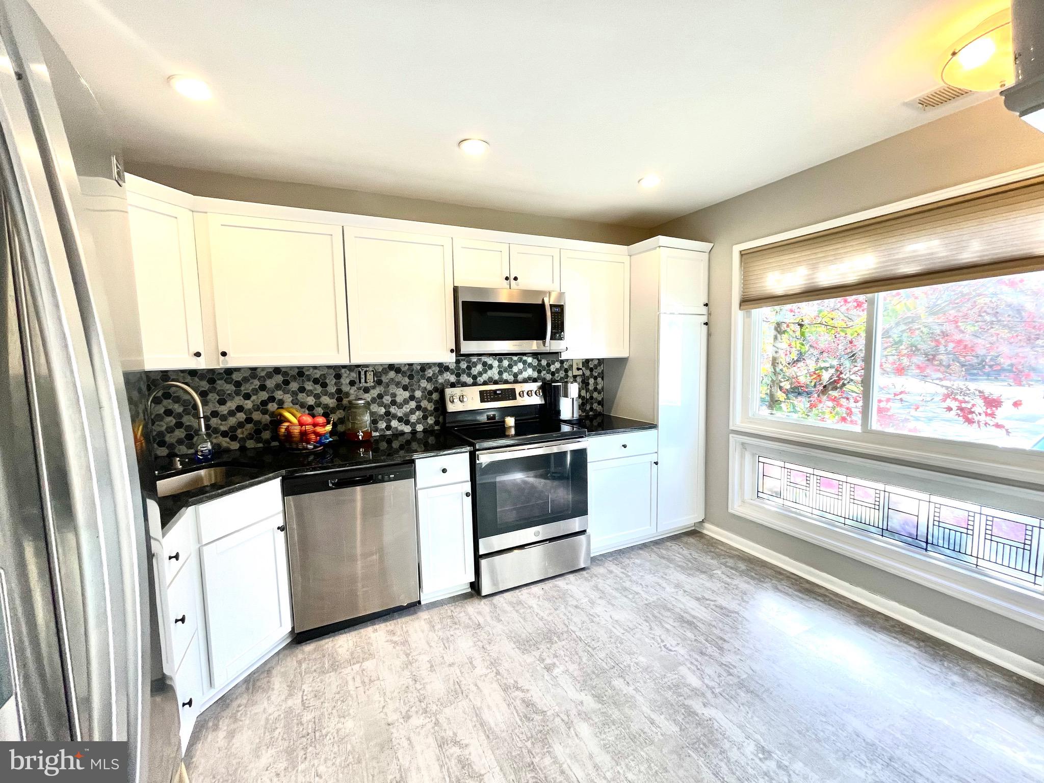 2 Woodward Court Annapolis, MD 21403 - Photo 2 of 26