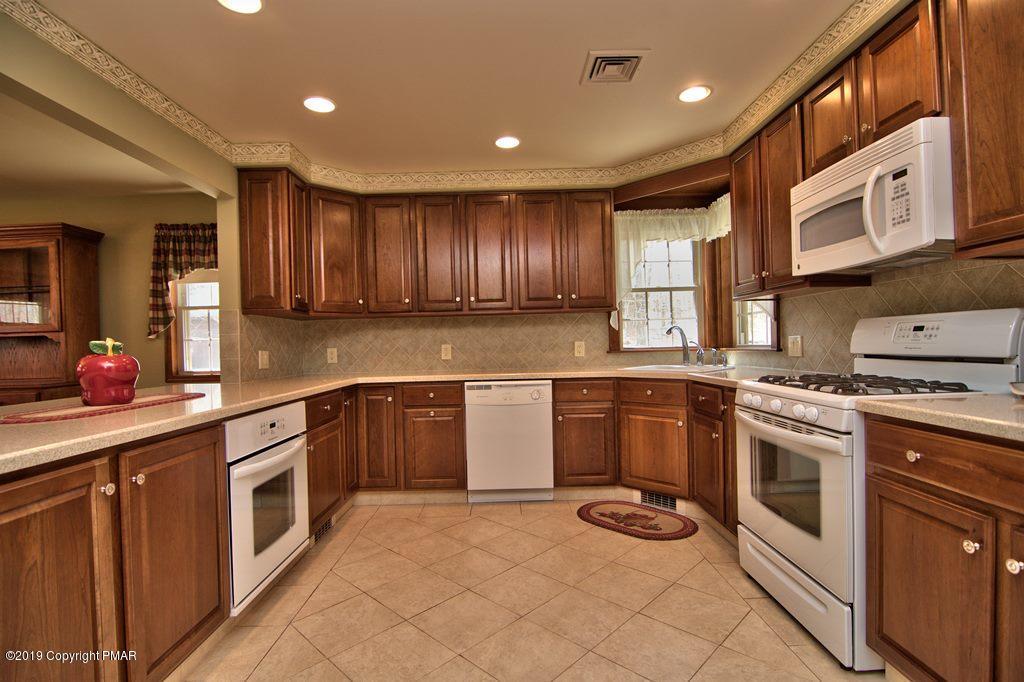 295 Selig Road Pocono Lake, PA 18347 - Photo 17 of 81 Rubes 17