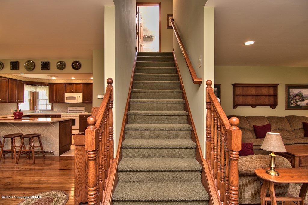 295 Selig Road Pocono Lake, PA 18347 - Photo 5 of 81 Rubes 05
