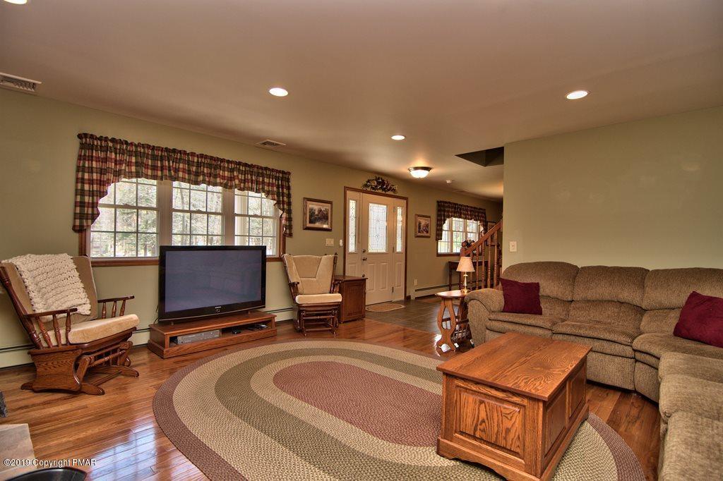 295 Selig Road Pocono Lake, PA 18347 - Photo 8 of 81 Rubes 08