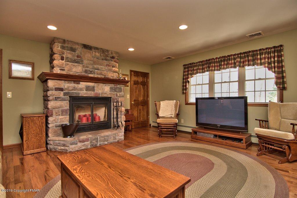 295 Selig Road Pocono Lake, PA 18347 - Photo 9 of 81 Rubes 09