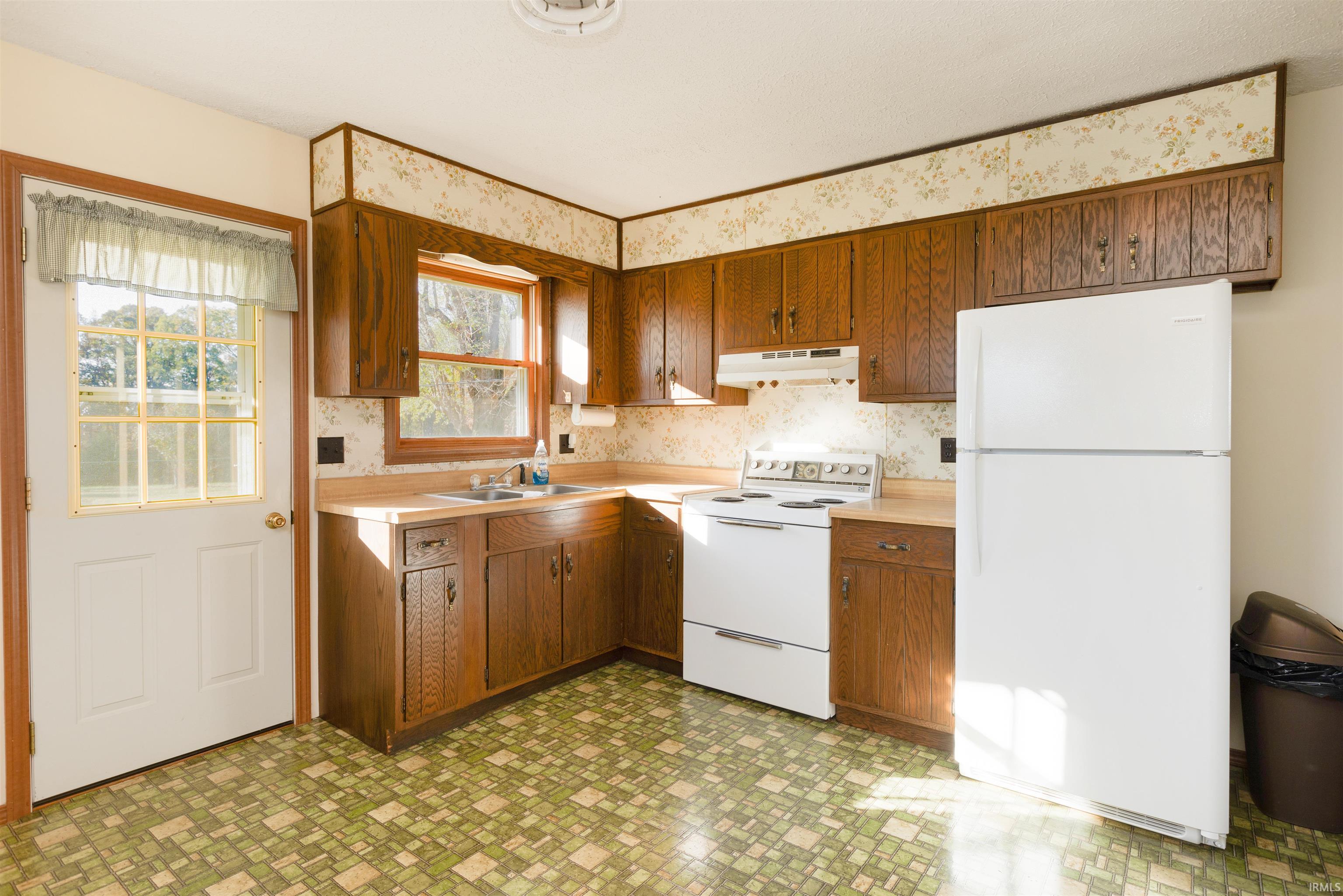 1721 Old Vincennes Road Mitchell, IN 47446 - Photo 15 of 36 Gallery Image 15