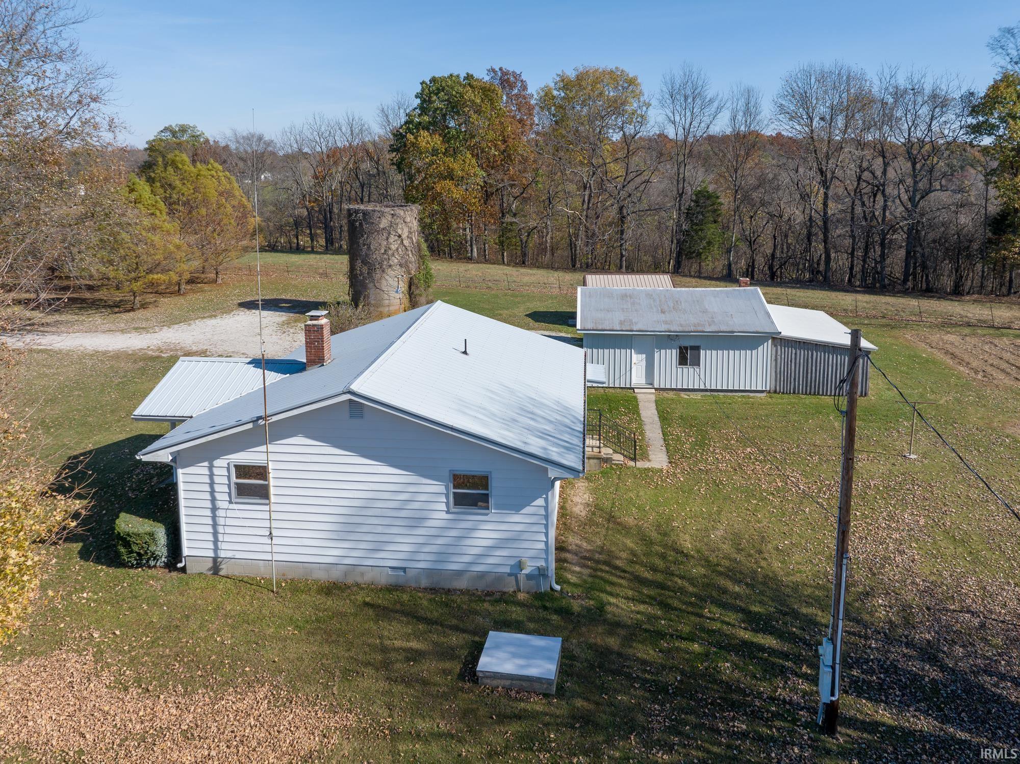 1721 Old Vincennes Road Mitchell, IN 47446 - Photo 32 of 36 Gallery Image 32