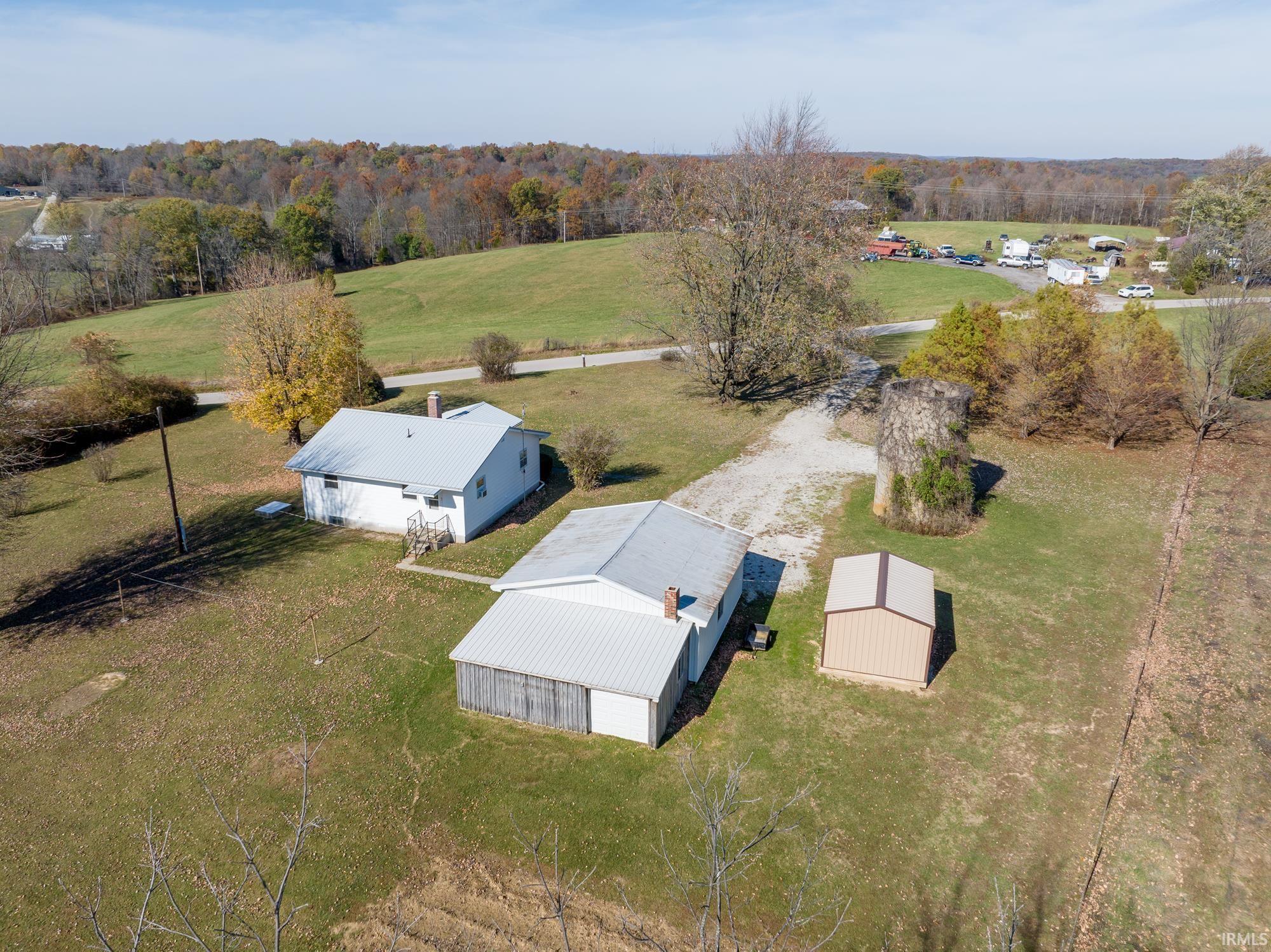 1721 Old Vincennes Road Mitchell, IN 47446 - Photo 9 of 36 Gallery Image 9
