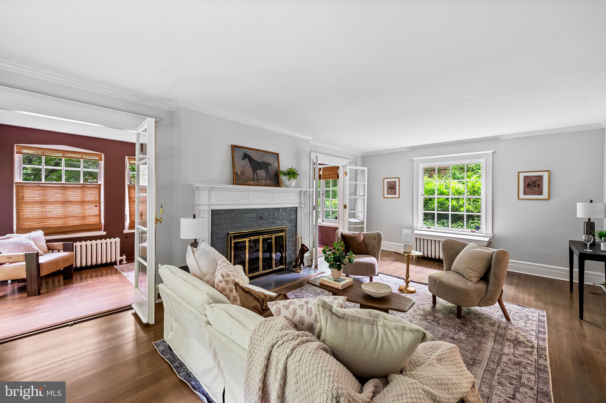 401 Edgevale Road Baltimore, MD 21210 - Photo 40 of 80 Living Room Seating Area