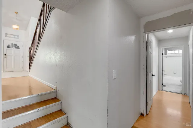 a view of an empty room with window