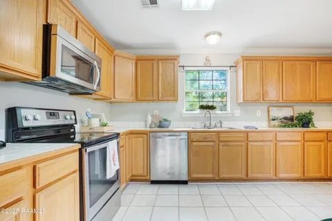 $189,900 | 601 Kaiser Drive, Lafayette, LA 70508