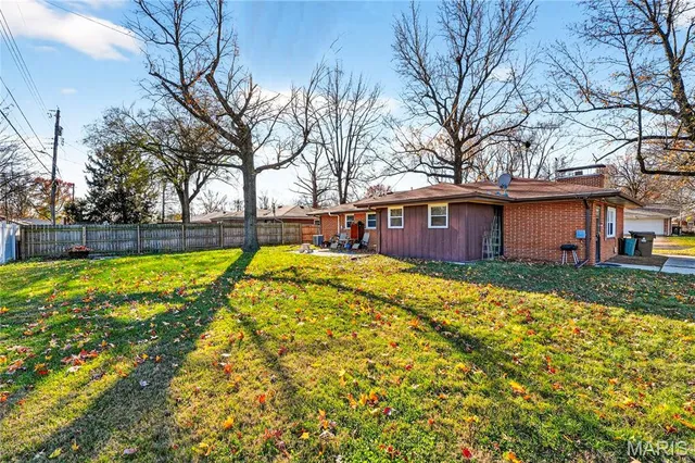 $197,000 | 6 Lancelot Drive, Belleville, IL 62226