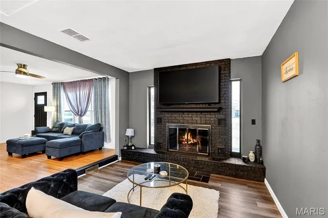 $197,000 | 6 Lancelot Drive, Belleville, IL 62226