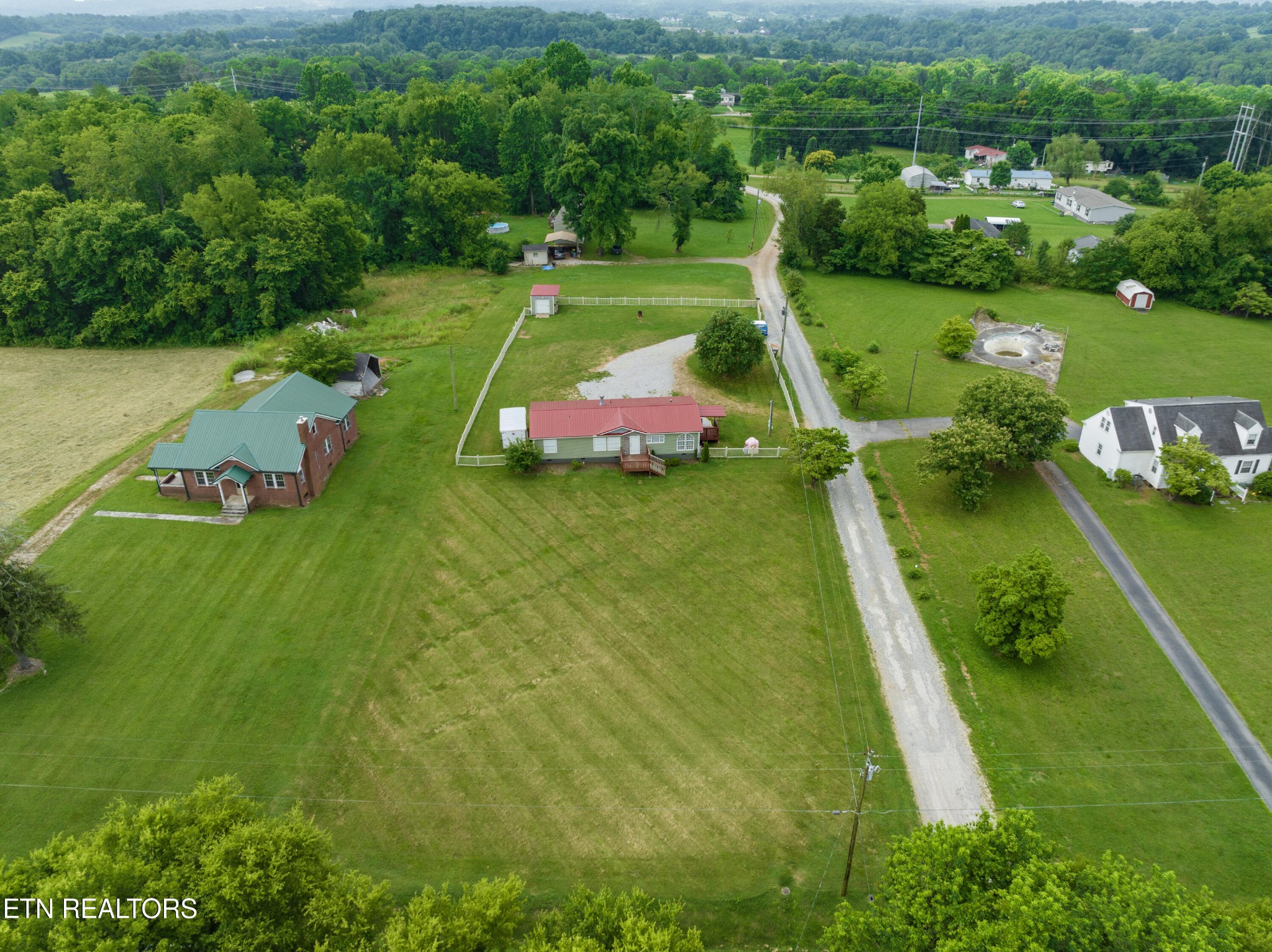 9022 Mascot Road Mascot, TN 37806 - Photo 15 of 15 Gallery Image 15