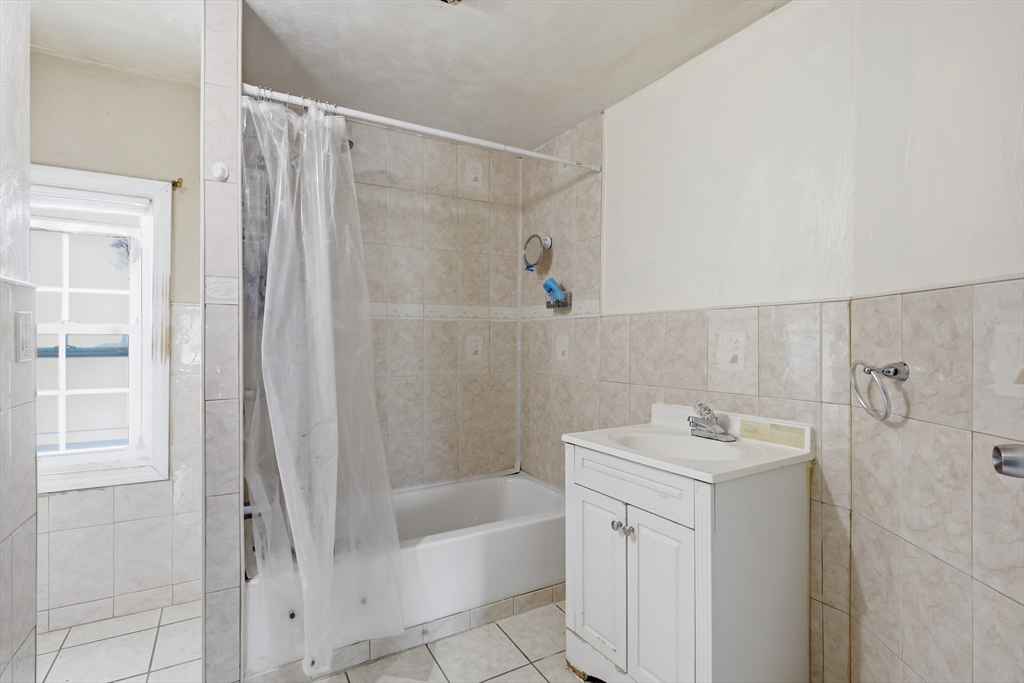 18 Keith Street Springfield, MA 01108 - Photo 27 of 29