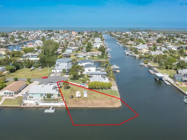 $386,000 | 4404 3rd Isle Drive, Hernando Beach, FL 34607