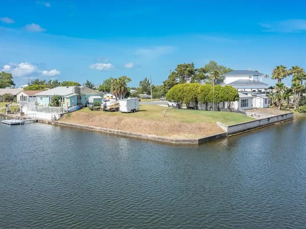 $386,000 | 4404 3rd Isle Drive, Hernando Beach, FL 34607
