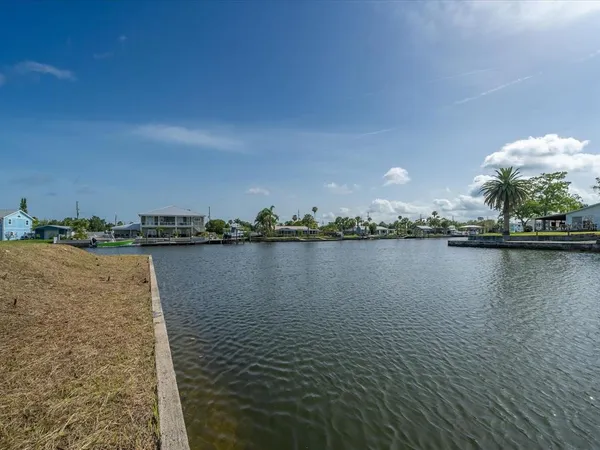 $386,000 | 4404 3rd Isle Drive, Hernando Beach, FL 34607