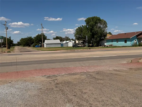 $50,000 | 401 Ave F Northeast, Childress, TX 79201