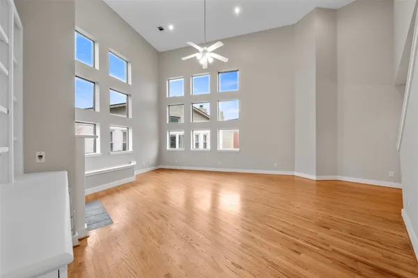 $2,100 | 9716 Linkmeadow Lane, Houston, TX 77025