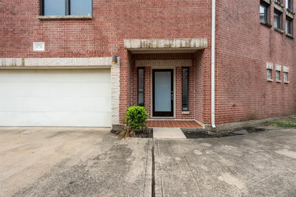 $2,100 | 9716 Linkmeadow Lane, Houston, TX 77025