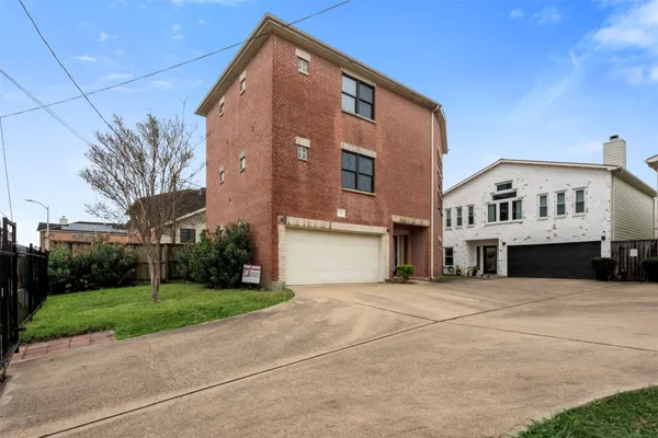 $2,100 | 9716 Linkmeadow Lane, Houston, TX 77025