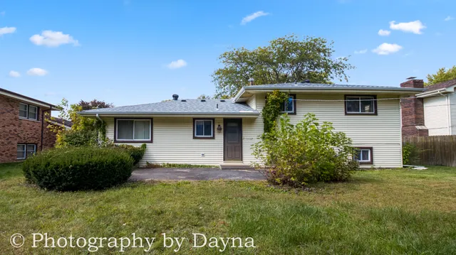 $190,000 | 832 South Cheryl Lane, Kankakee, IL 60901