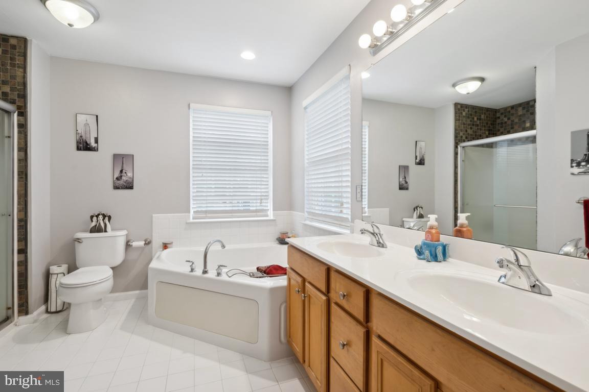 1 Samuel Drive Hammonton, NJ 08037 - Photo 15 of 38 Owners bathroom w/ tiled shower stall and tub